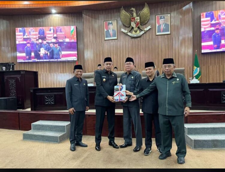 DPRD Gelar Paripurna KUA PPAS dan Penugasan Pansus 43 – 44