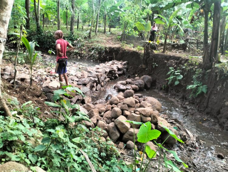 DLH  Serang dan Muspika Mancak Dukung Program Bersih Sungai Pokja Konstituen Dewan Pers Banten dan JBS