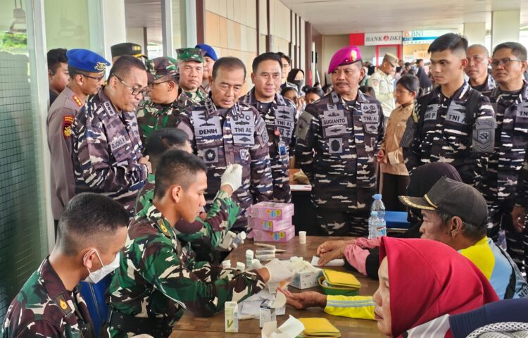 Koarmada RI Gelar Bakti Sosial dan Kesehatan di Muara Angke