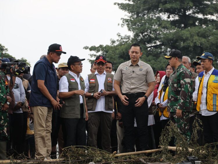 Pemerintah Bersinergi Tangani Dampak Banjir di Bekasi: Fokus Rehabilitasi Infrastruktur dan Pemulihan Sosial