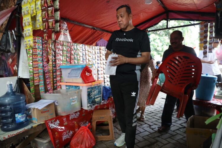 Wali Kota Bekasi Sidak ke Hutan Kota Alun-Alun M. Hasibuan: Soroti Kondisi Kumuh dan Tindak Tegas Pedagang Liar