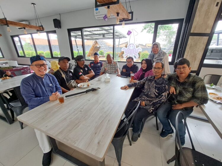 Wagub Banten A Dimyati Natakusumah Lakukan Dialog dengan Perkumpulan  Urang Banten