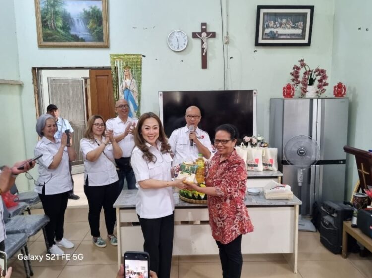 Laskar Prabowo 08 Tebar Kebahagiaan Bersama Para Lansia di Rumah Lansia Atmabrata