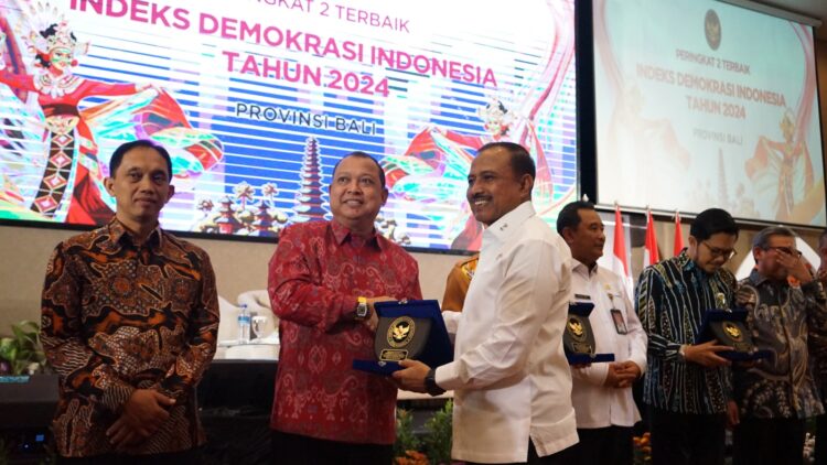 Kemenko Polkam Wujudkan Optimalisasi Demokrasi Melalui Rakornas Evaluasi Capaian IDI