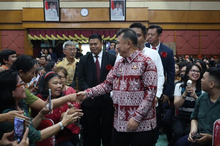 Hadir Natal ASN, Wawali Harris Bobihoe : Kita Keluarga Besar Untuk Wujudkan Kota Nyaman Dan Mensejahterakan Masyarakat