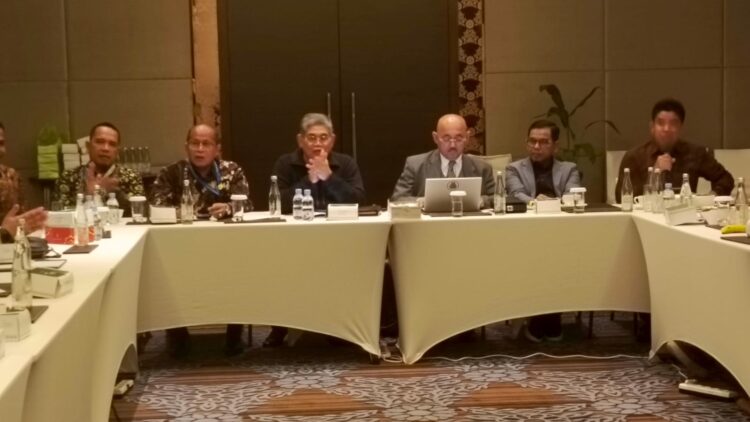 PERADI PROFESIONAL: Gagas Perbaikan Kualitas Pendidikan Advokat Melalui Amandemen UU Advokat