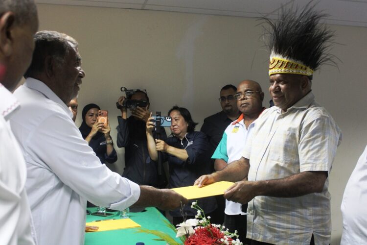Matius D Fakhiri Calon Tunggal Ketua Umum KONI Papua