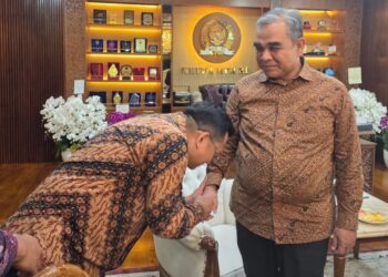 Bapak Bangsa, Warga Dan Para Aktivis Indonesia