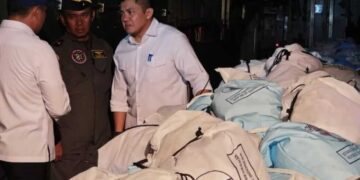 Tanggap Cepat Pemerintah untuk NTT, Letkol Teddy Indra Wijaya Dukung Percepatan Distribusi Bantuan Bencana