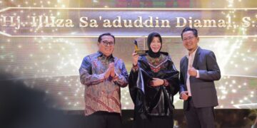 Illiza Raih Penghargaan Wali Kota Penggerak Inovasi Daerah dari SMSI Aceh